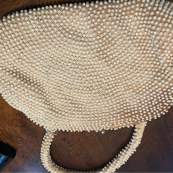 Vintage beaded handbag with clasp with pearl like embellishments - Picture 4 of 15